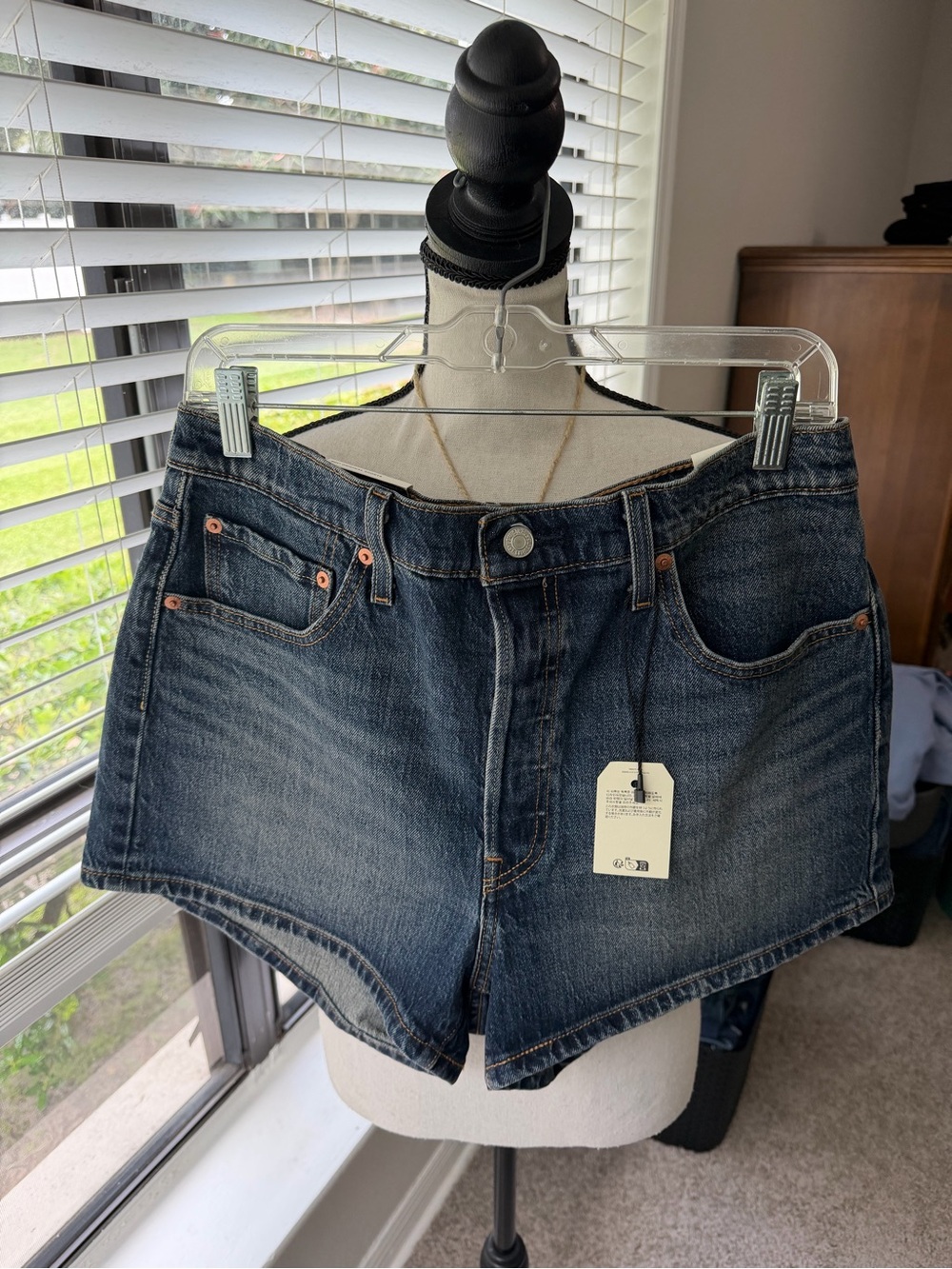 NWT Levi’s Dark Wash Denim 501 Shorts